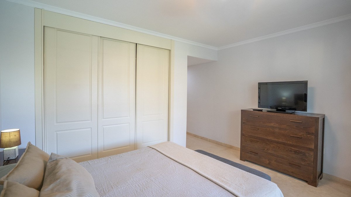 3 Bed Middle Floor Apartment in Sotogrande