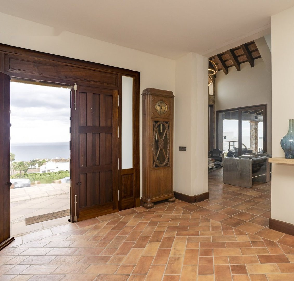 4 Bed Detached Villa in La Alcaidesa