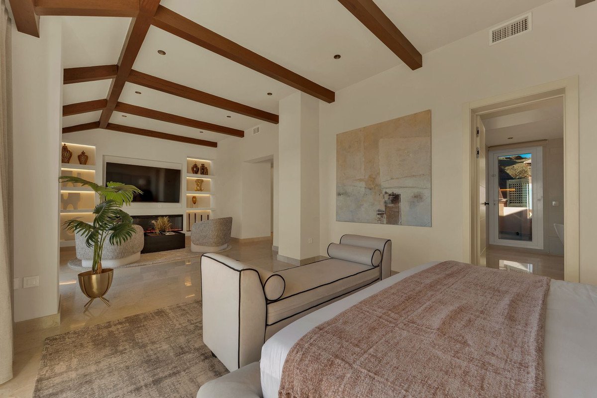 4 Bed Penthouse Duplex in Marbella