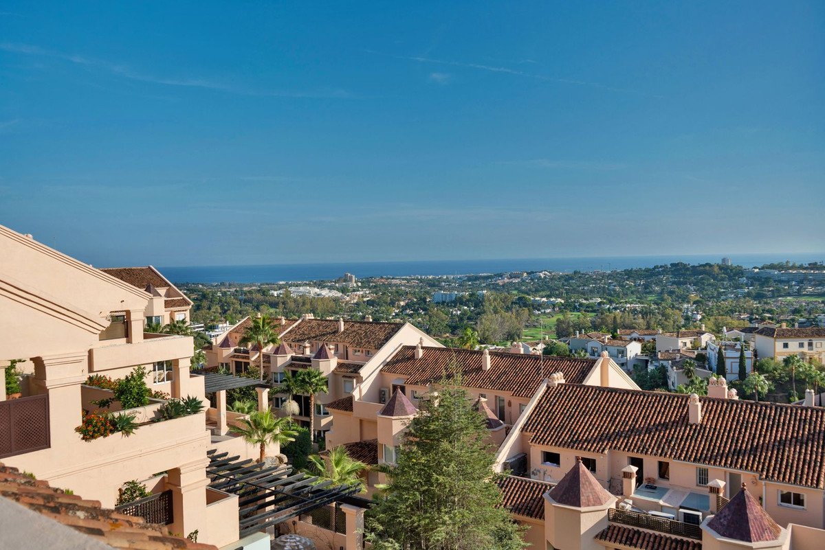 4 Bed Penthouse Duplex in Marbella