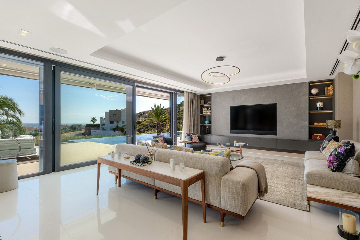 4 Bed Detached Villa in Mijas