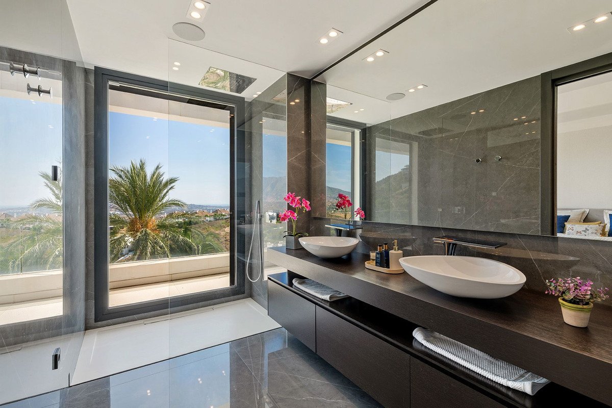 4 Bed Detached Villa in Mijas