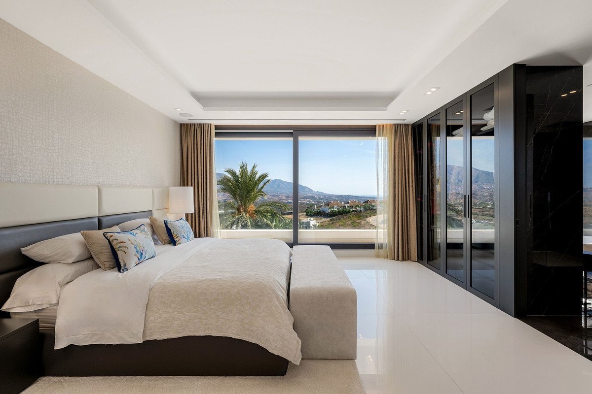 4 Bed Detached Villa in Mijas
