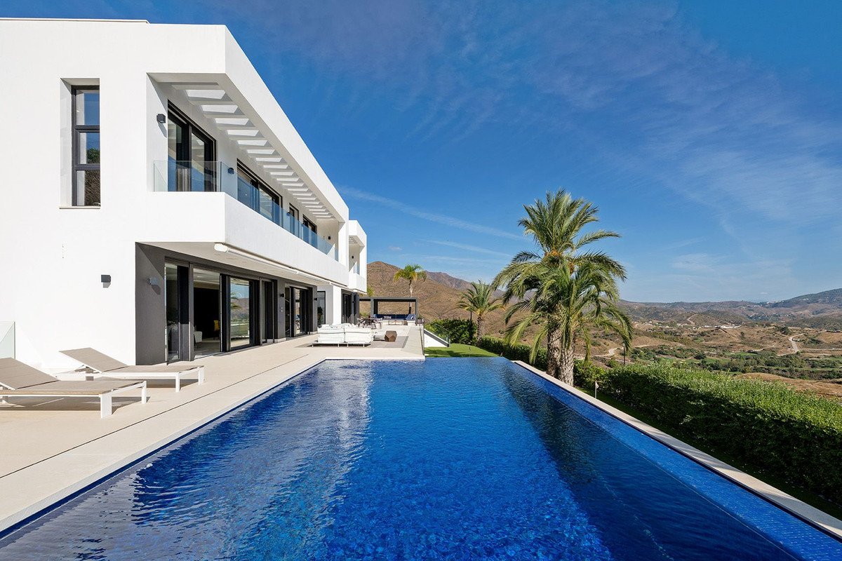 4 Bed Detached Villa in Mijas