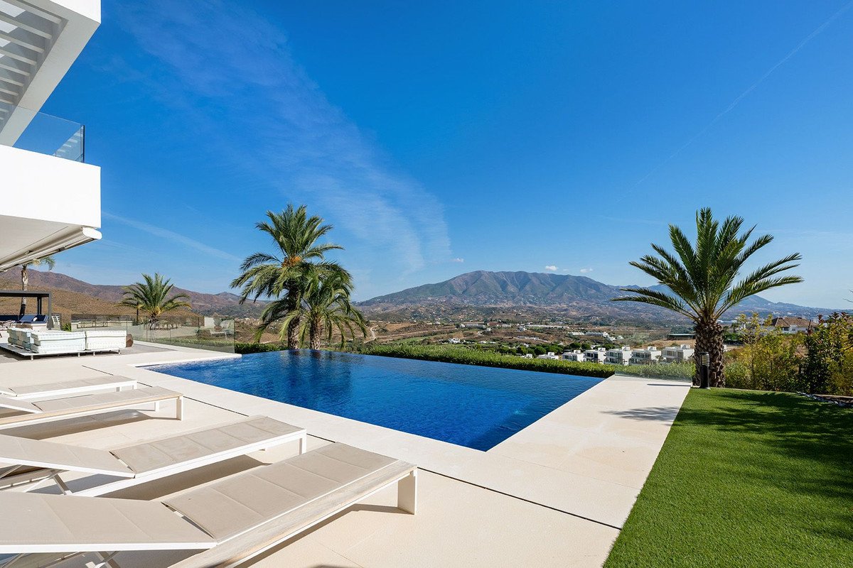 4 Bed Detached Villa in Mijas
