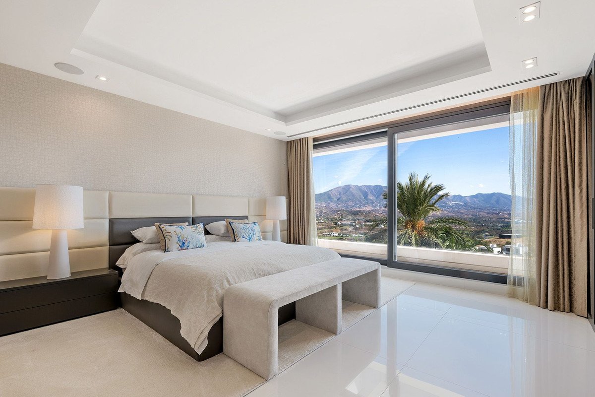 4 Bed Detached Villa in Mijas