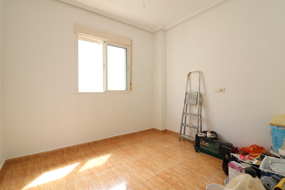 2 Bed Ground Floor Apartment in Los Palacios