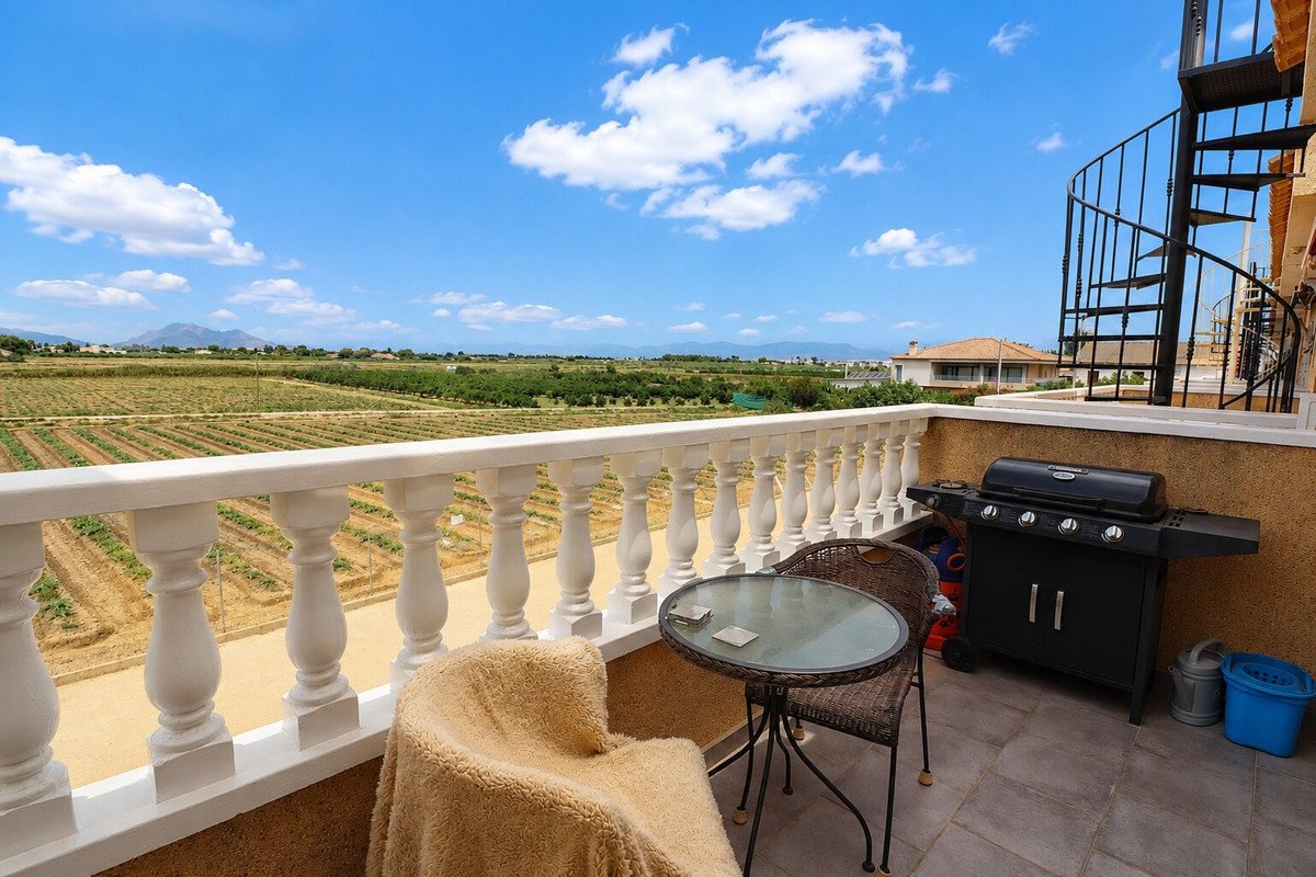 2 Bed Ground Floor Apartment in Los Palacios