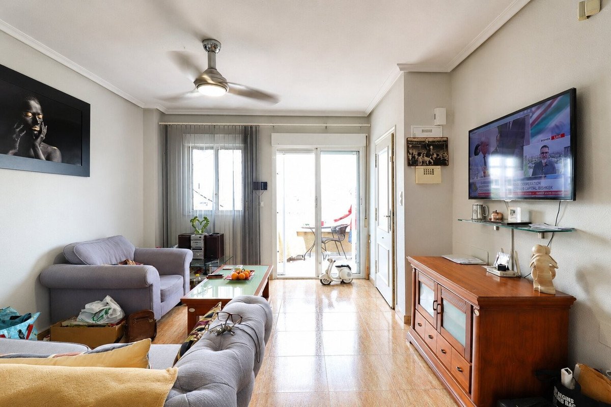 2 Bed Ground Floor Apartment in Los Palacios