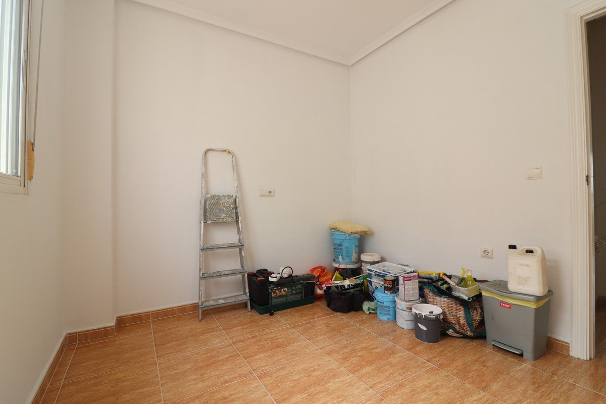 2 Bed Ground Floor Apartment in Los Palacios