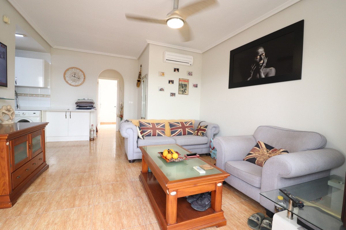 2 Bed Ground Floor Apartment in Los Palacios