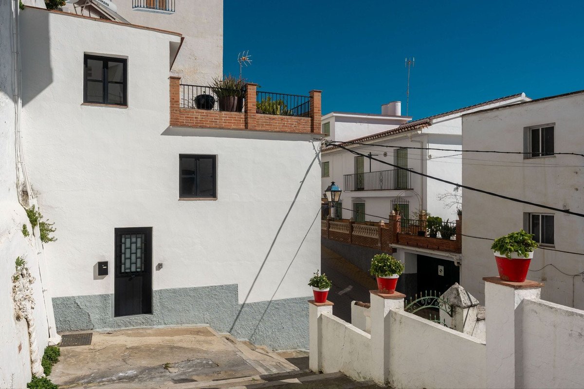 2 Bed Townhouse in Tolox