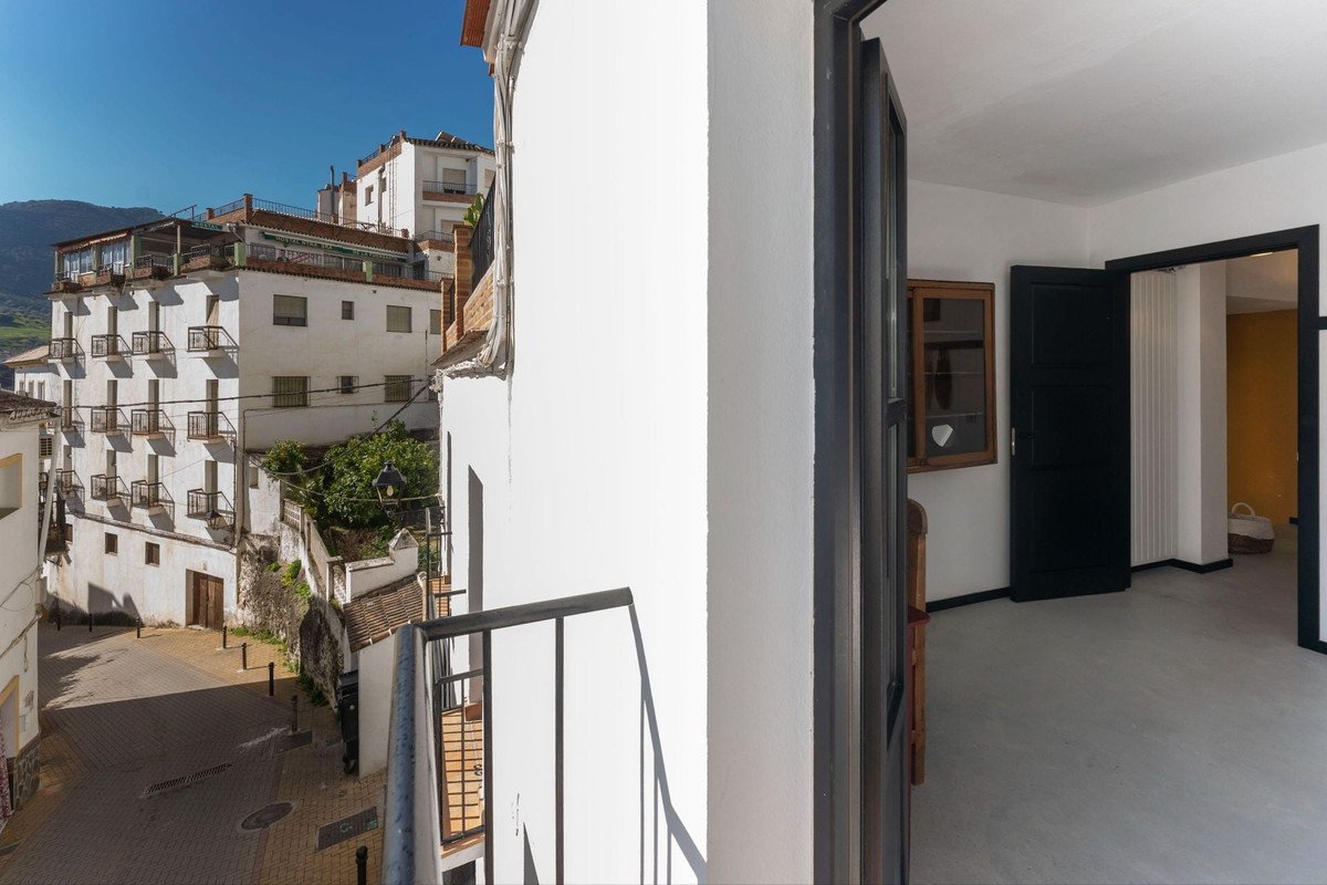 2 Bed Townhouse in Tolox