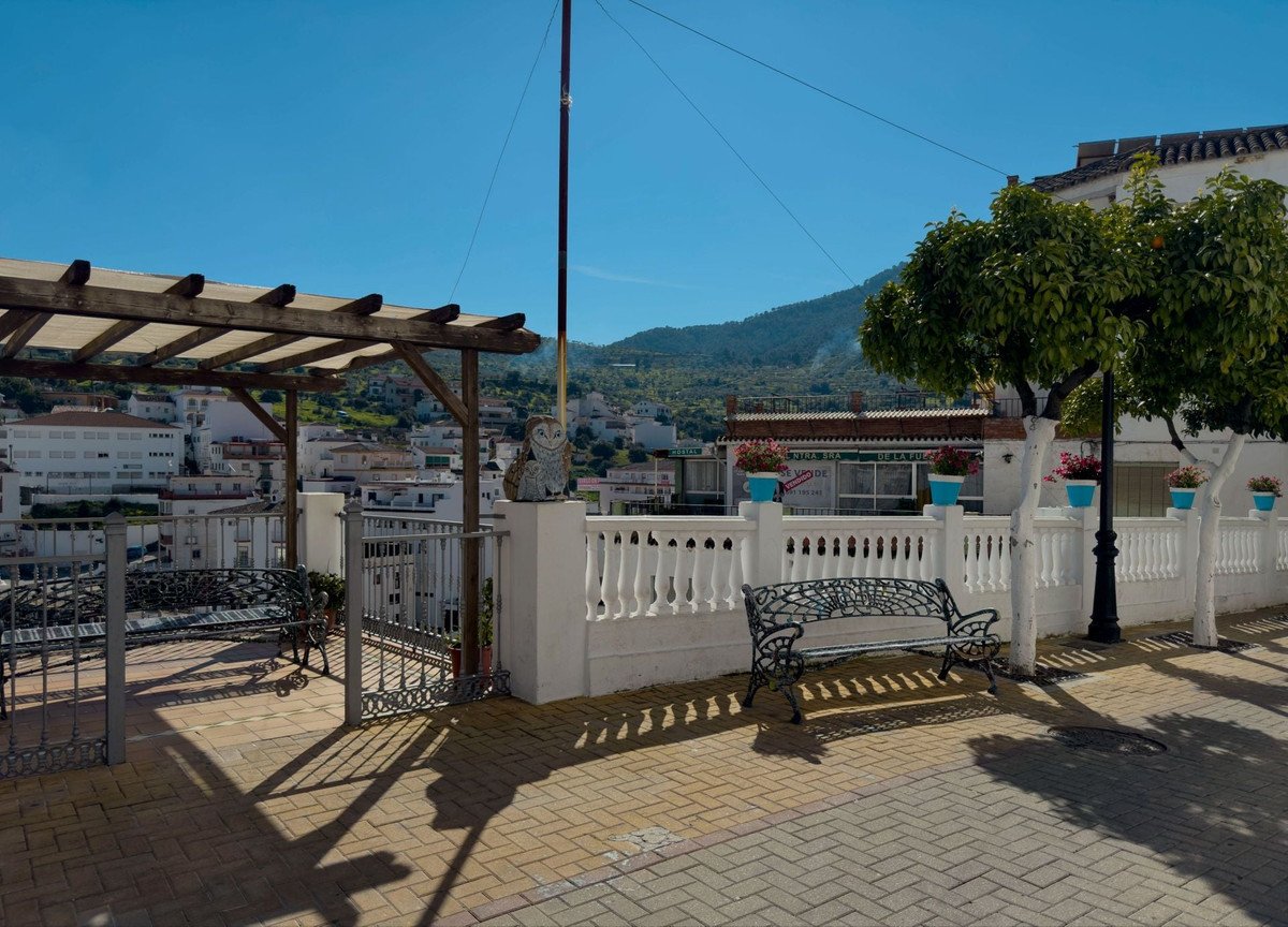 2 Bed Townhouse in Tolox