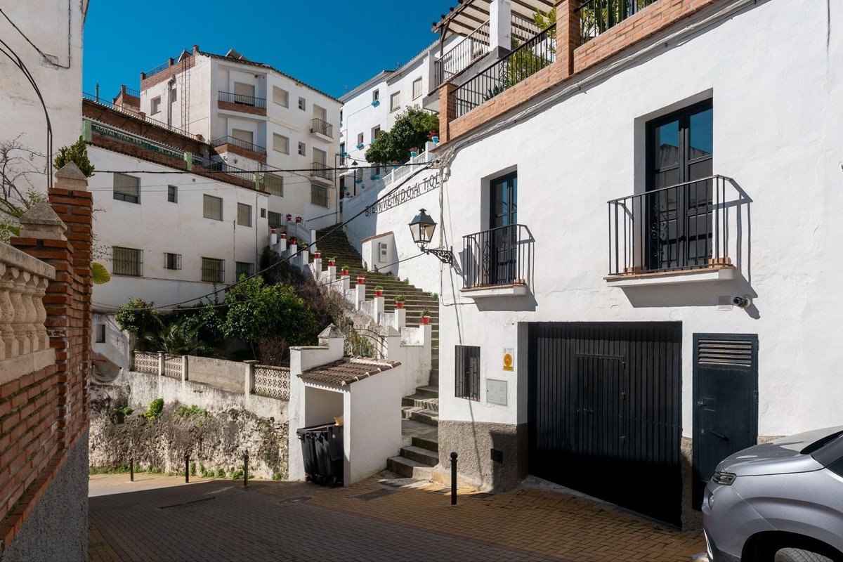 2 Bed Townhouse in Tolox