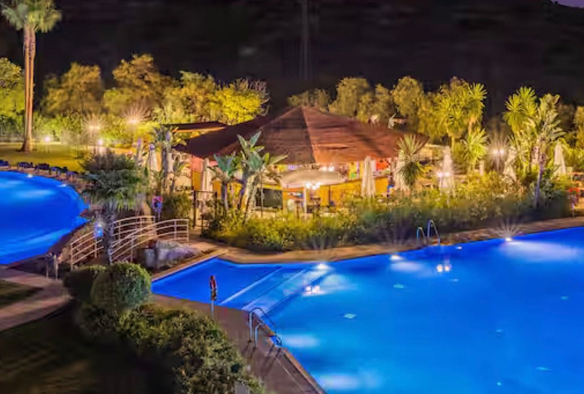 1 Bed Middle Floor Apartment in Estepona