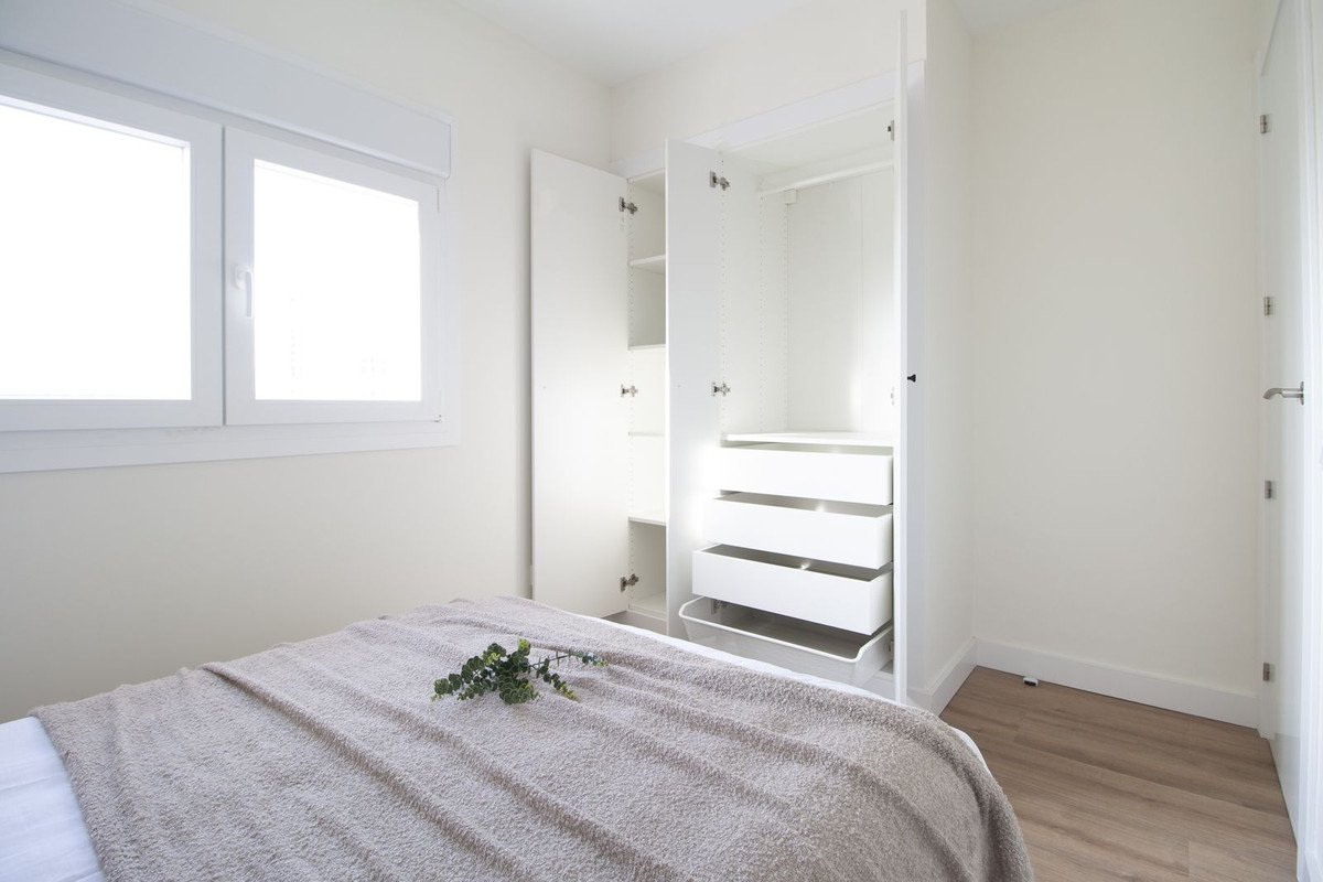 2 Bed Middle Floor Apartment in Málaga Centro