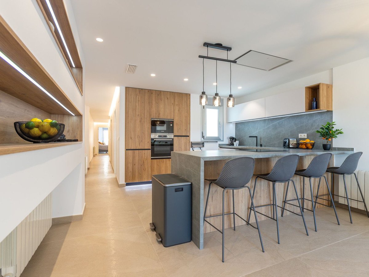 2 Bed Middle Floor Apartment in Torrevieja