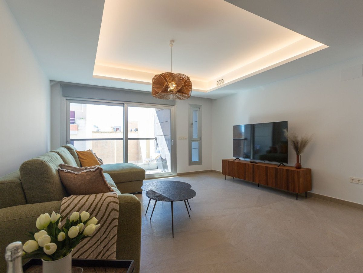 2 Bed Middle Floor Apartment in Torrevieja