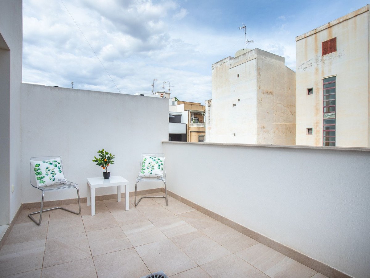 2 Bed Middle Floor Apartment in Torrevieja