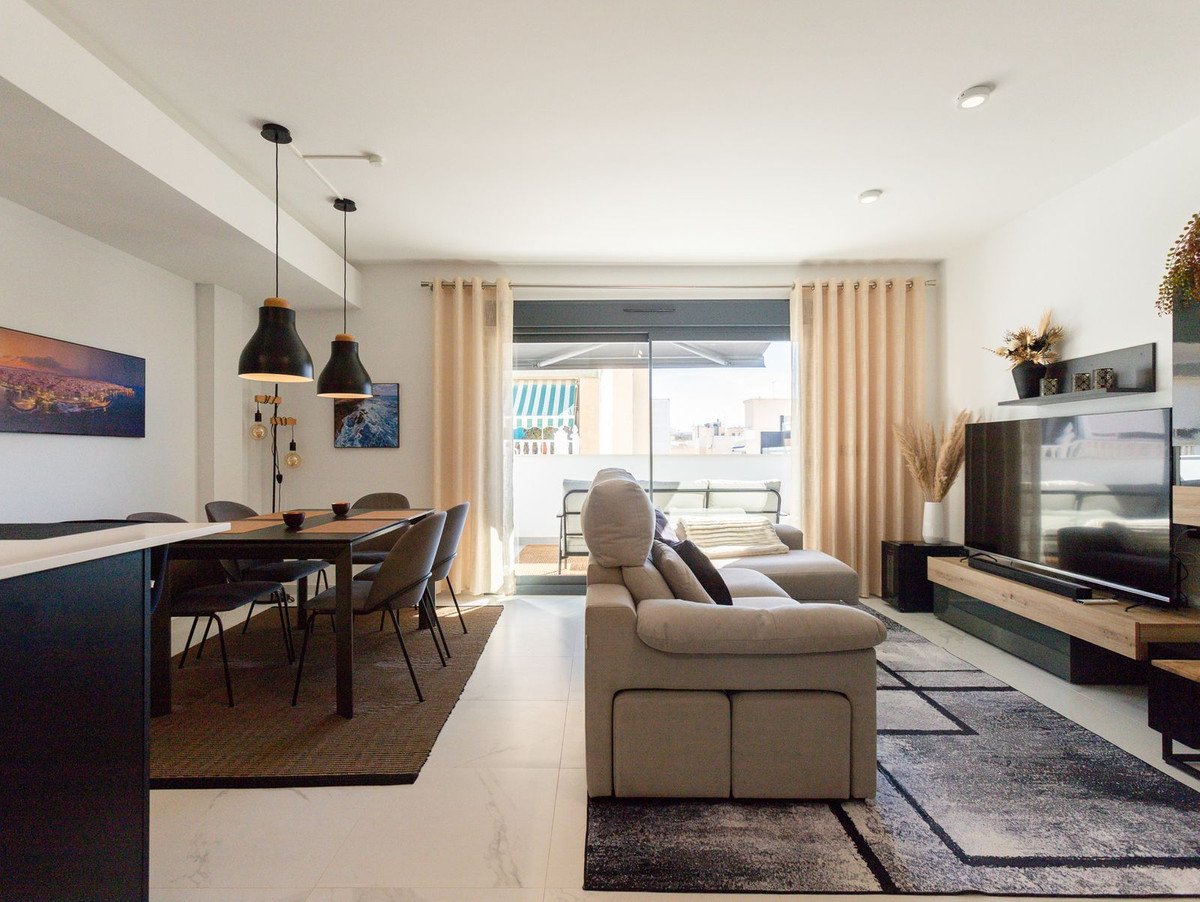 3 Bed Top Floor Apartment in Torrevieja