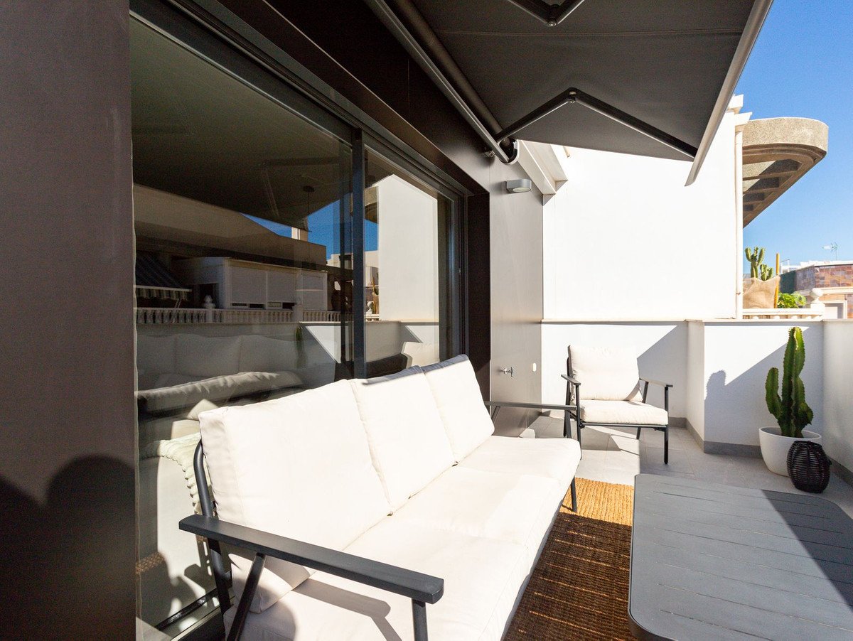 3 Bed Top Floor Apartment in Torrevieja