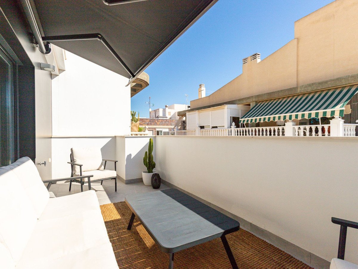 3 Bed Top Floor Apartment in Torrevieja