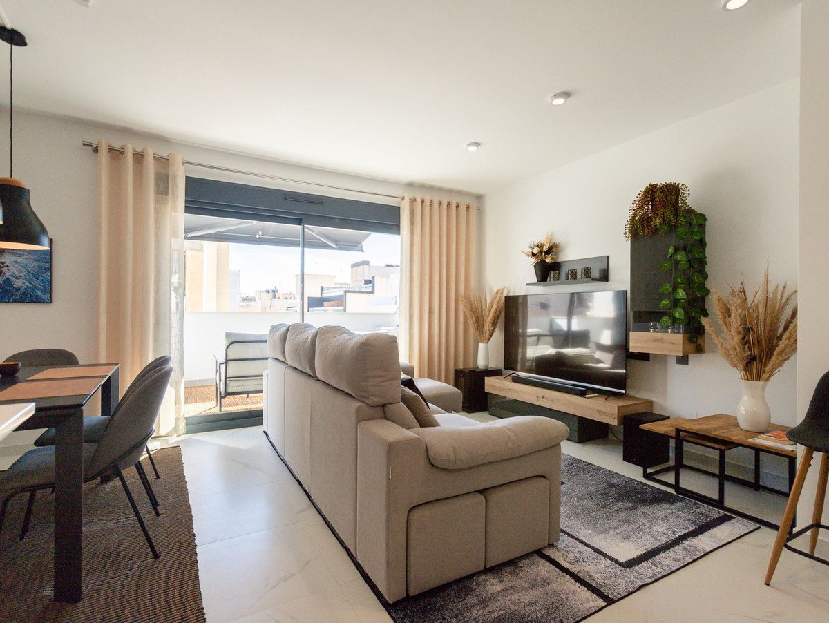 3 Bed Top Floor Apartment in Torrevieja
