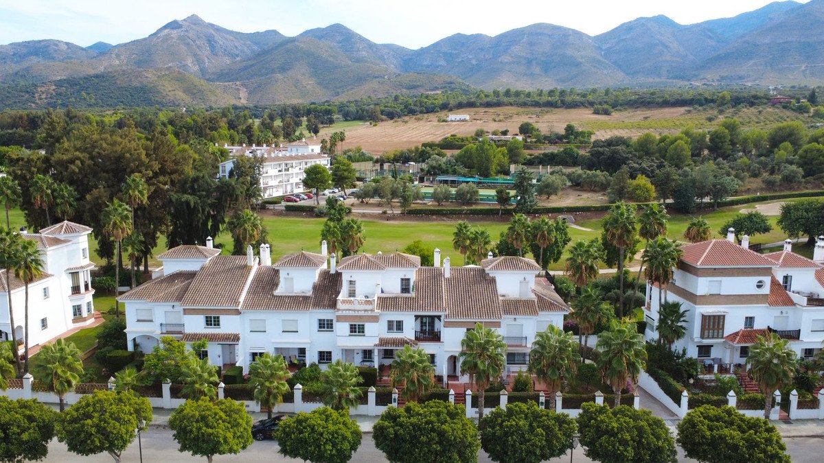 2 Bed Townhouse in Lauro Golf