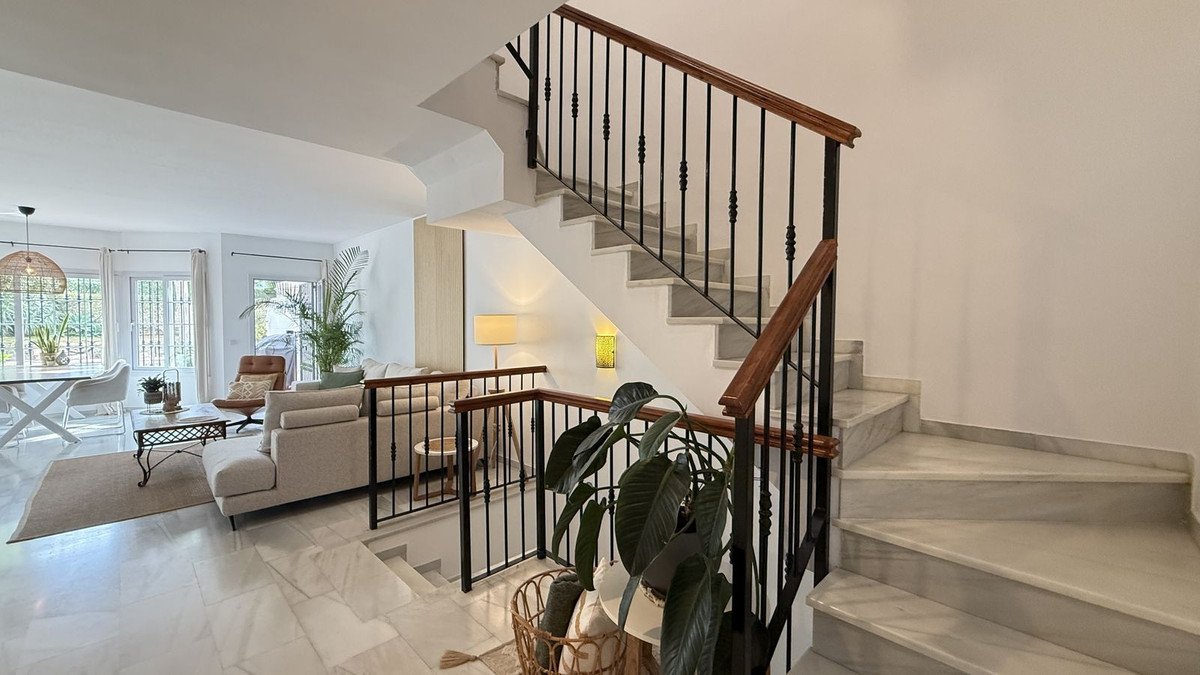 2 Bed Townhouse in Lauro Golf