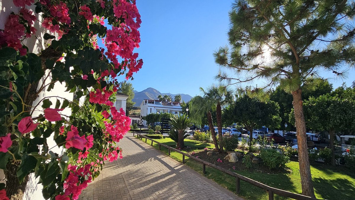2 Bed Townhouse in Lauro Golf
