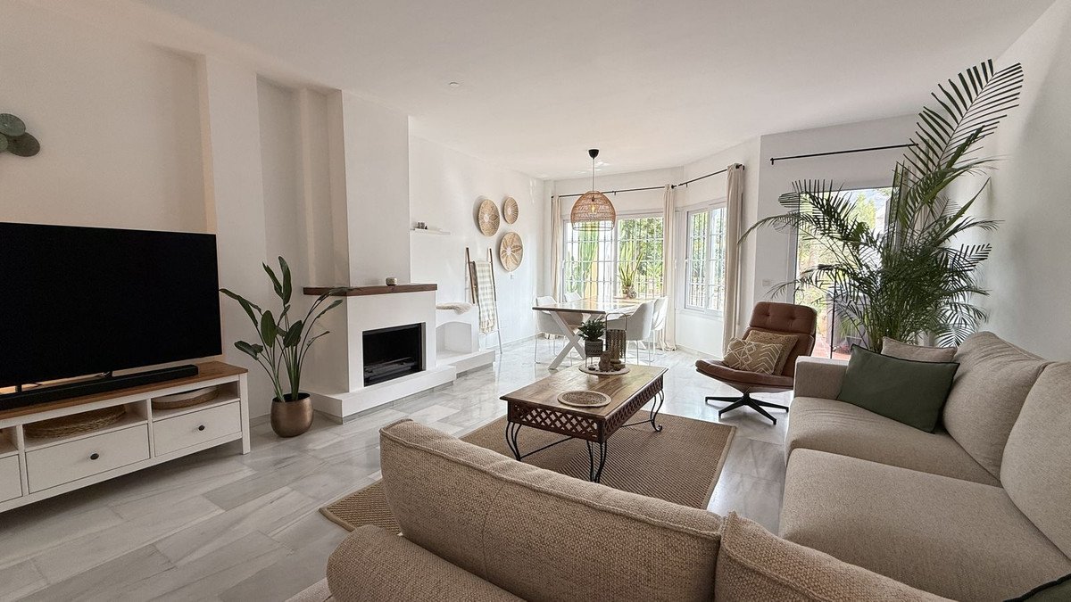 2 Bed Townhouse in Lauro Golf