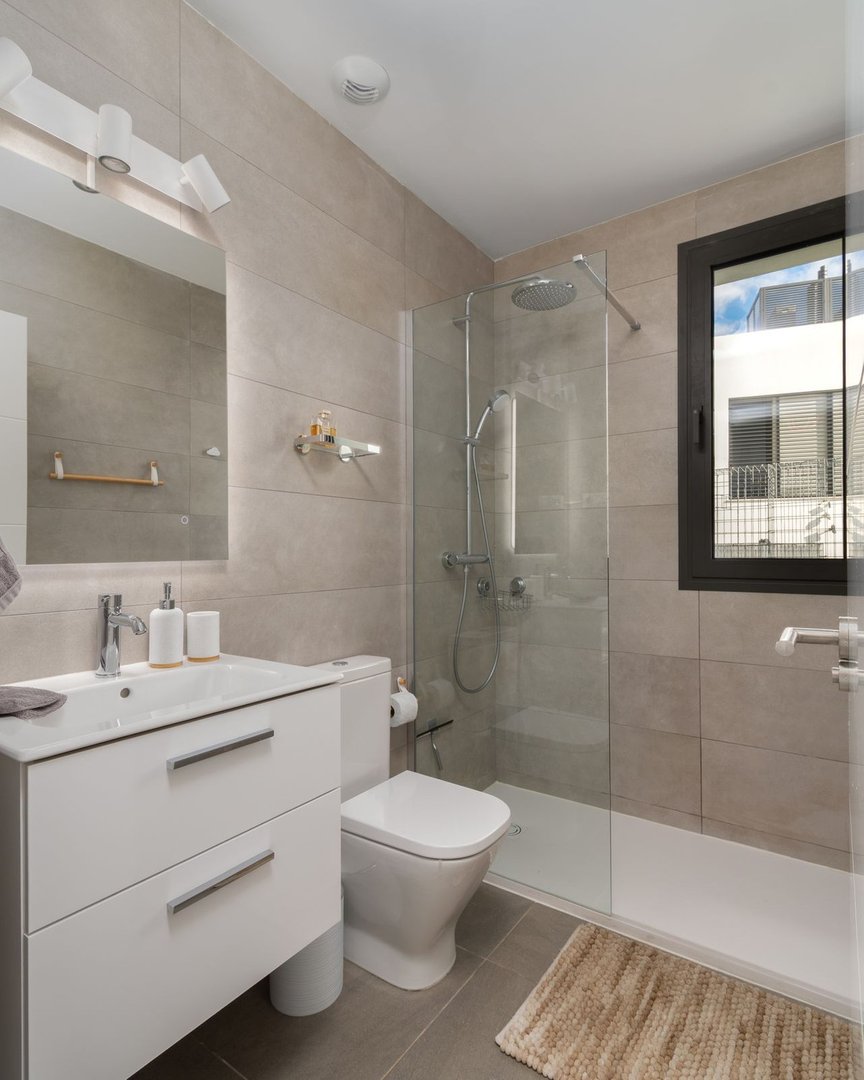 3 Bed Semi-Detached House in Riviera del Sol
