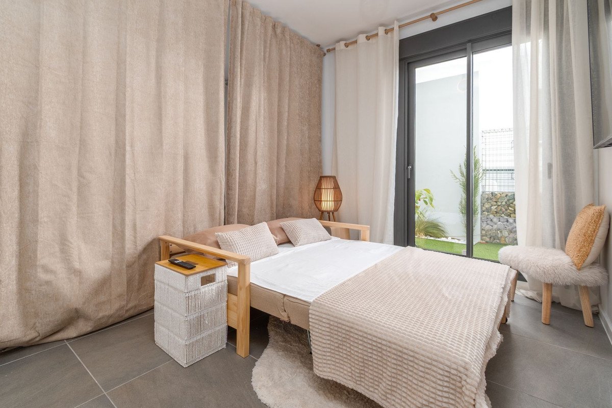 3 Bed Semi-Detached House in Riviera del Sol