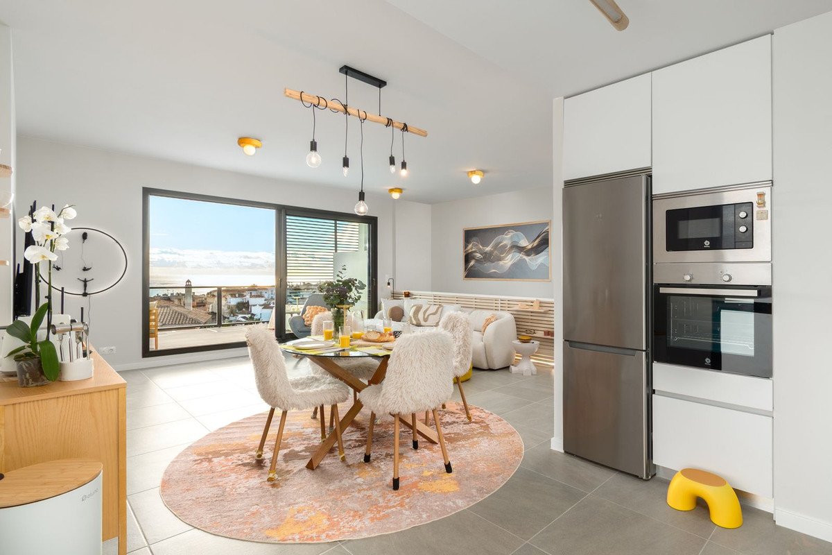 3 Bed Semi-Detached House in Riviera del Sol