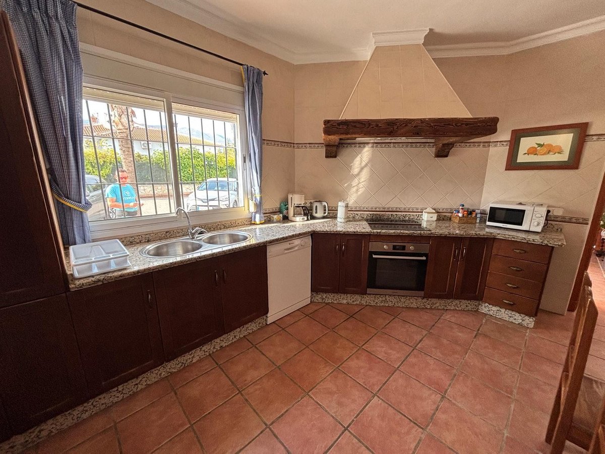 4 Bed Detached Villa in Alhaurín de la Torre