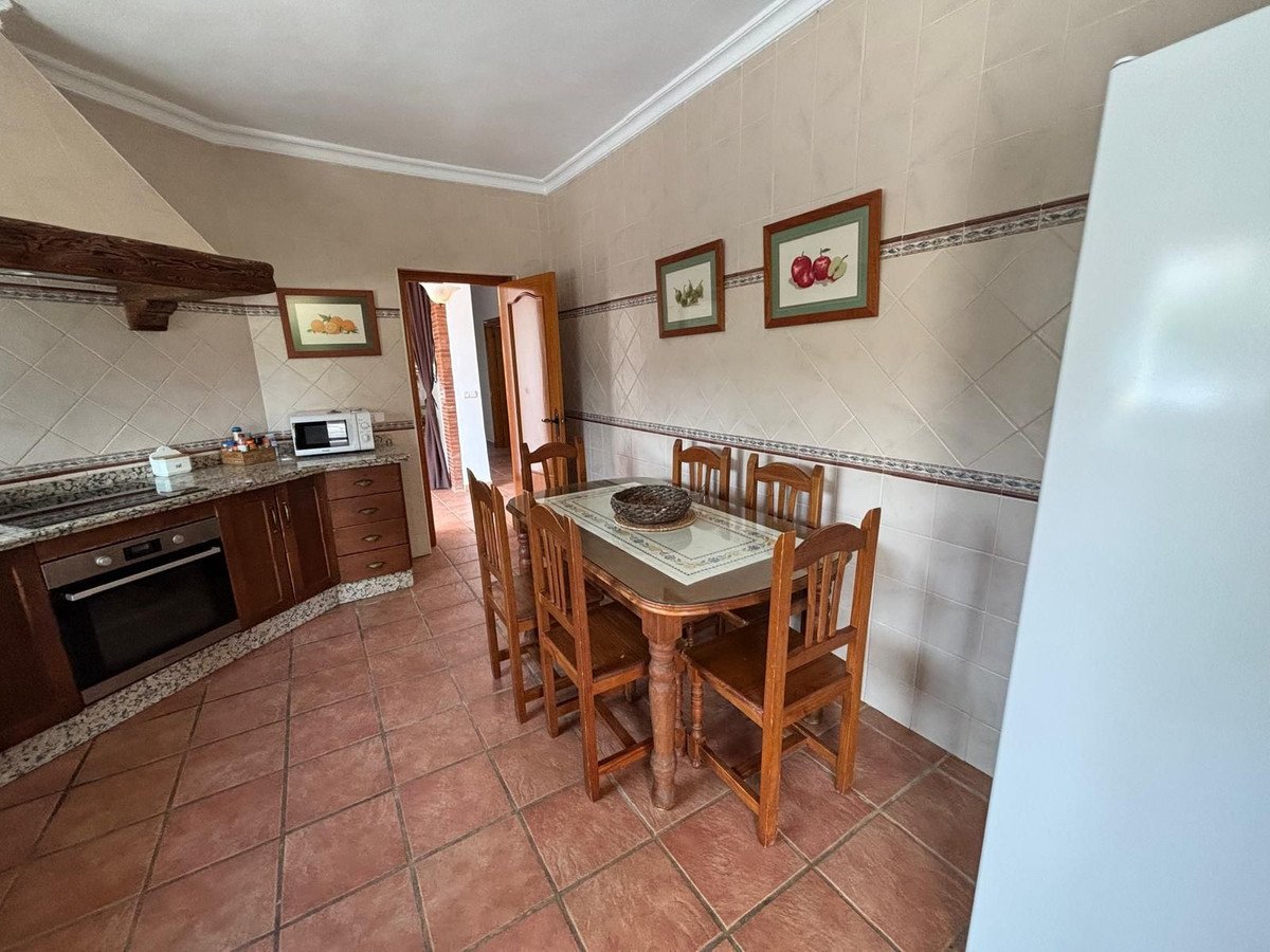 4 Bed Detached Villa in Alhaurín de la Torre