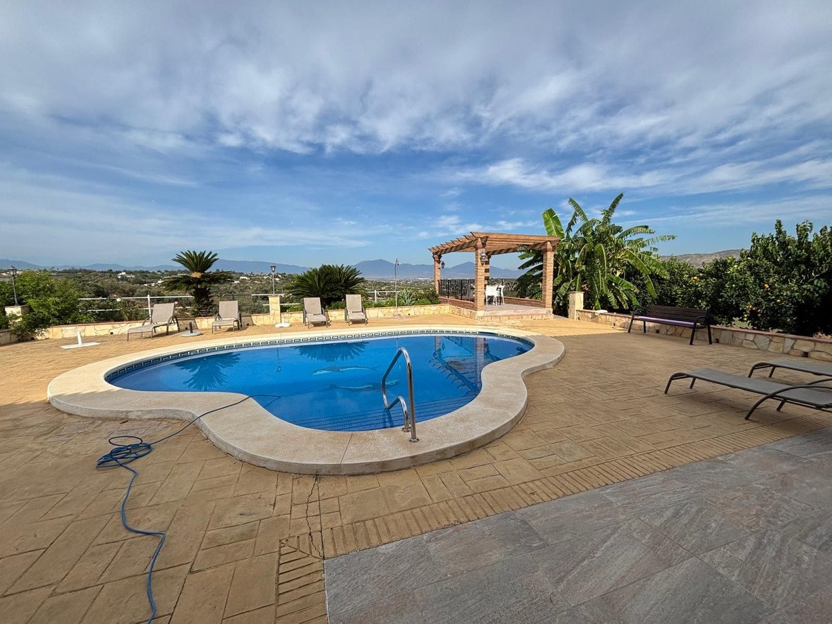 4 Bed Detached Villa in Alhaurín de la Torre