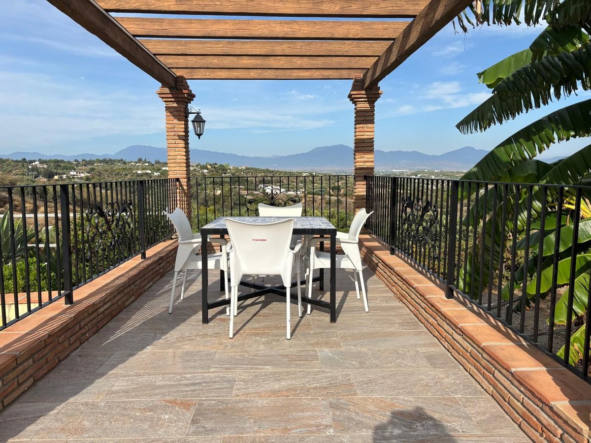 4 Bed Detached Villa in Alhaurín de la Torre