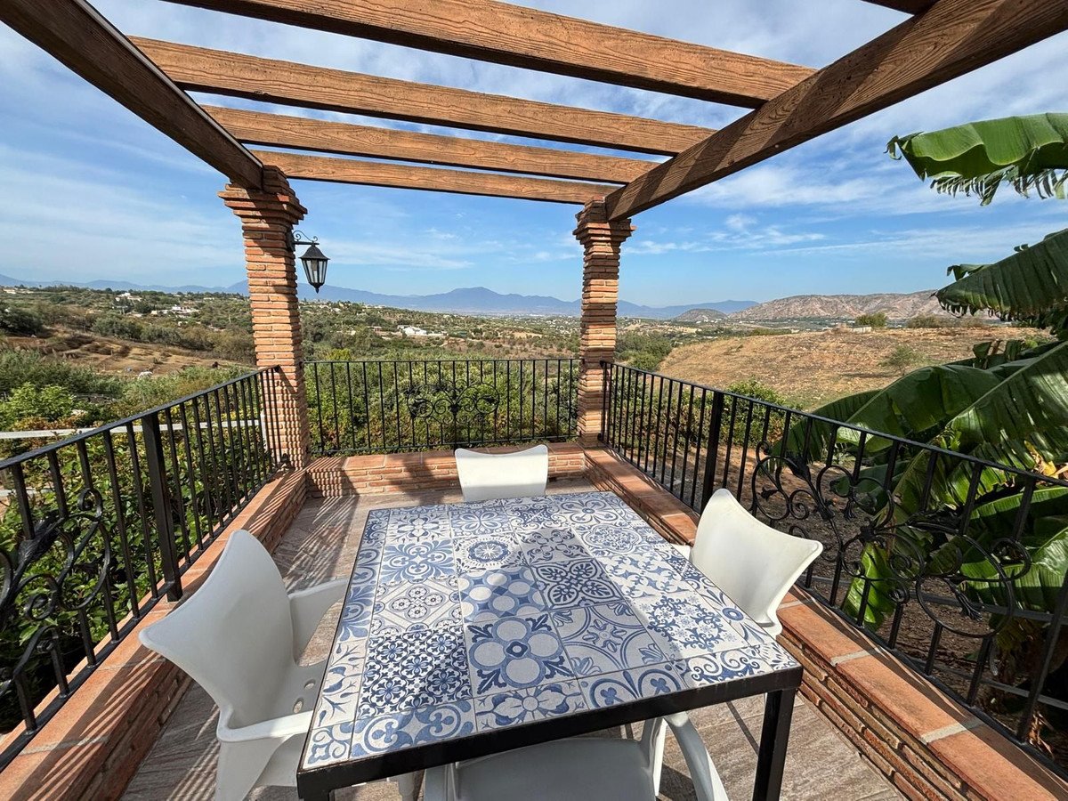 4 Bed Detached Villa in Alhaurín de la Torre