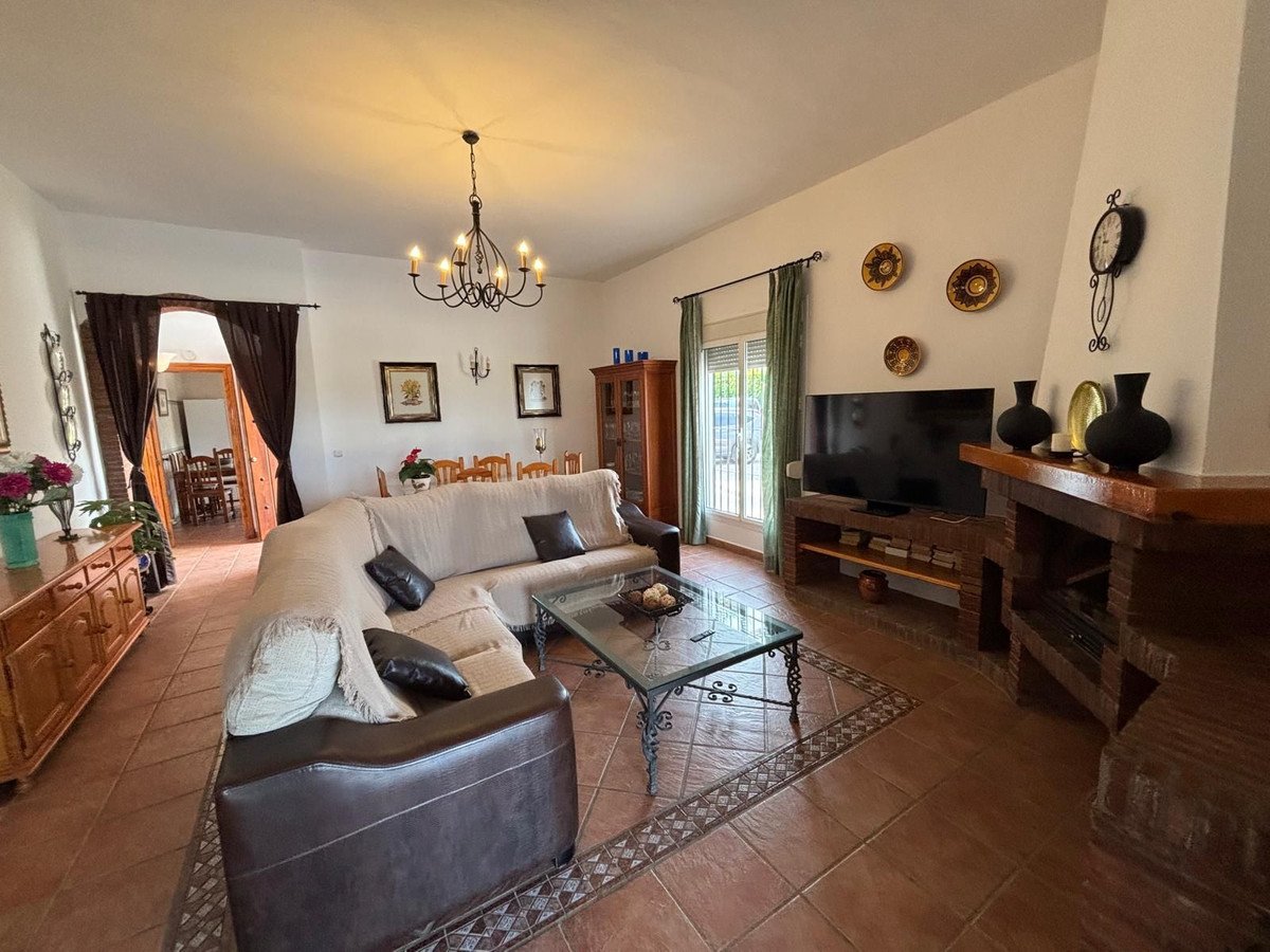 4 Bed Detached Villa in Alhaurín de la Torre