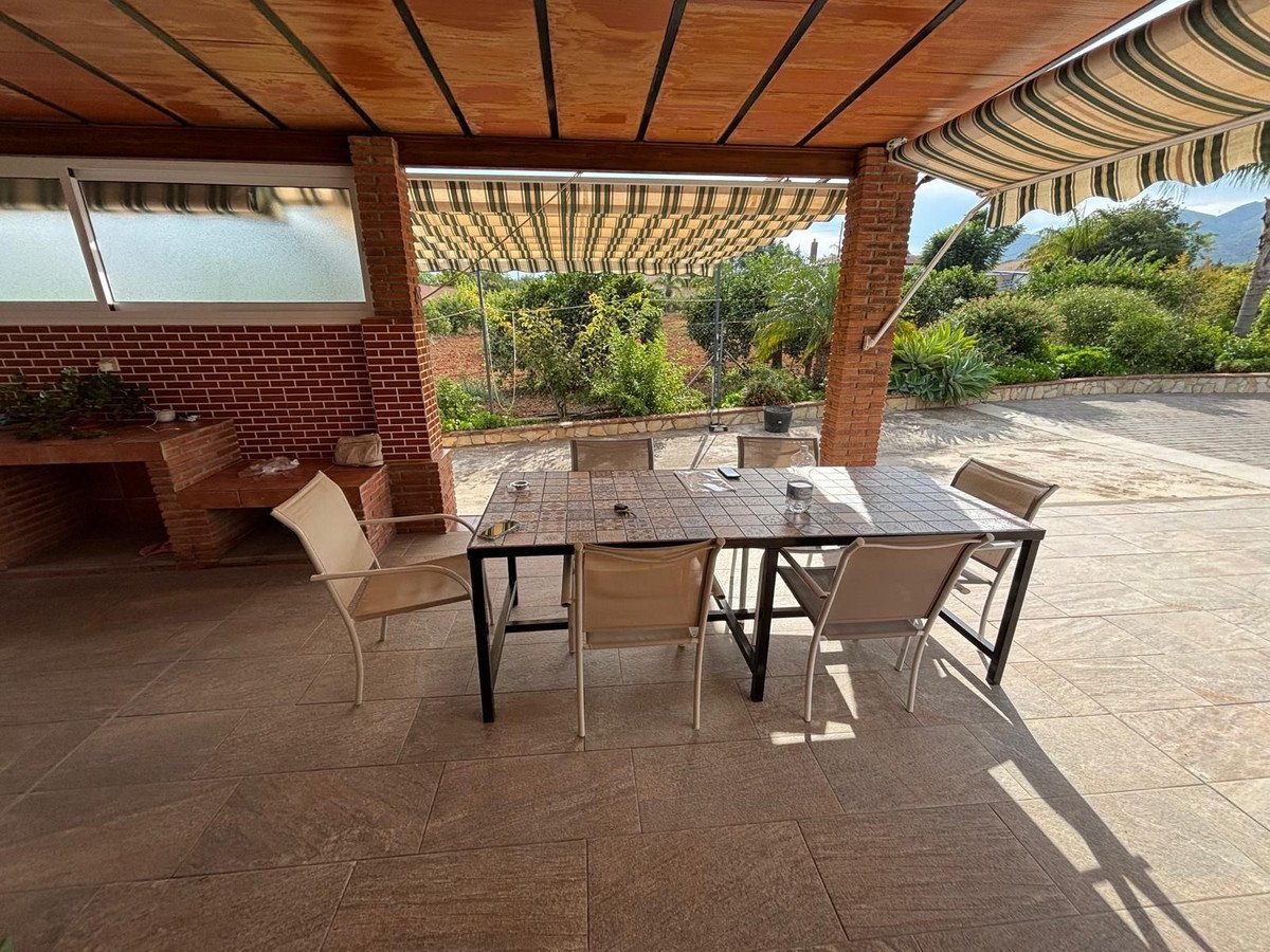 4 Bed Detached Villa in Alhaurín de la Torre