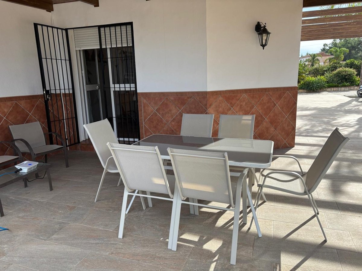 4 Bed Detached Villa in Alhaurín de la Torre