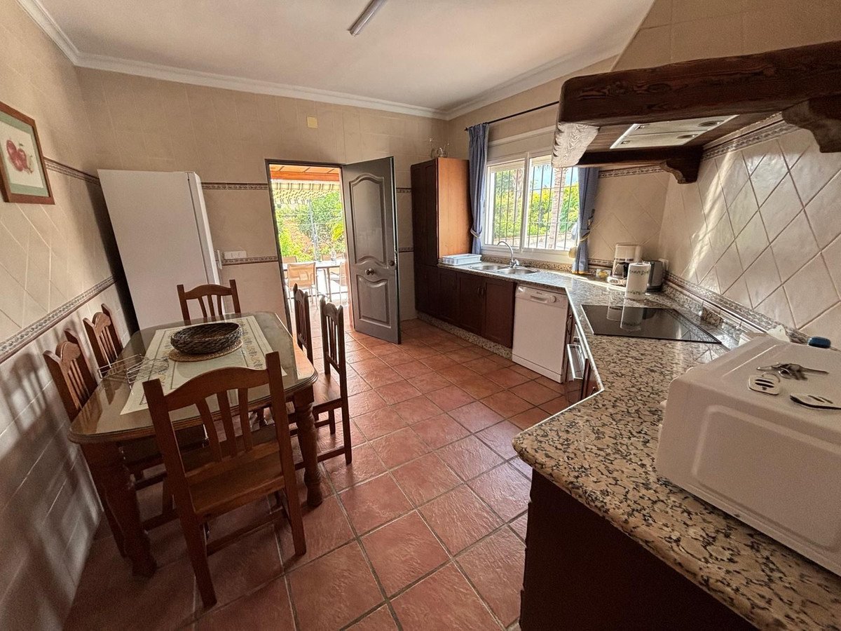 4 Bed Detached Villa in Alhaurín de la Torre