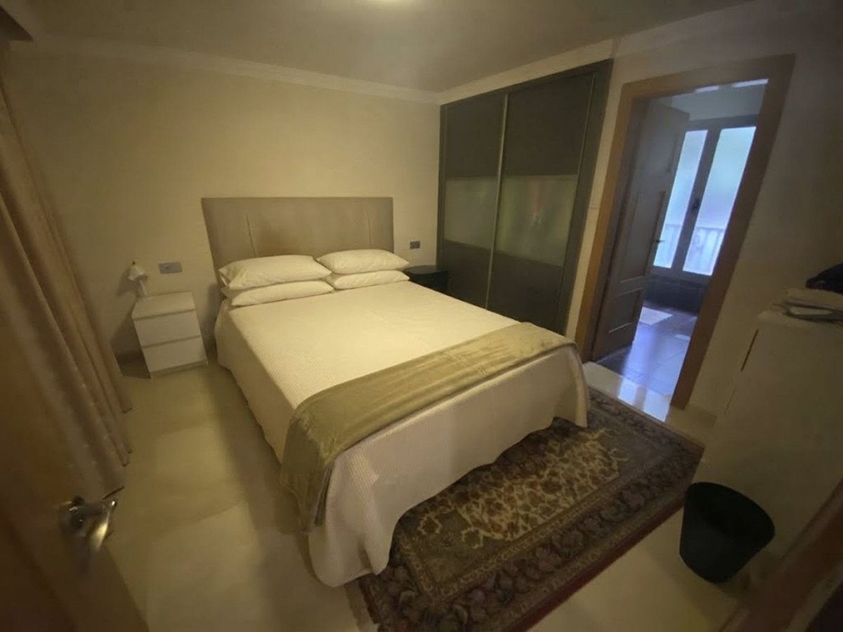 6 Bed Detached Villa in Nueva Andalucía