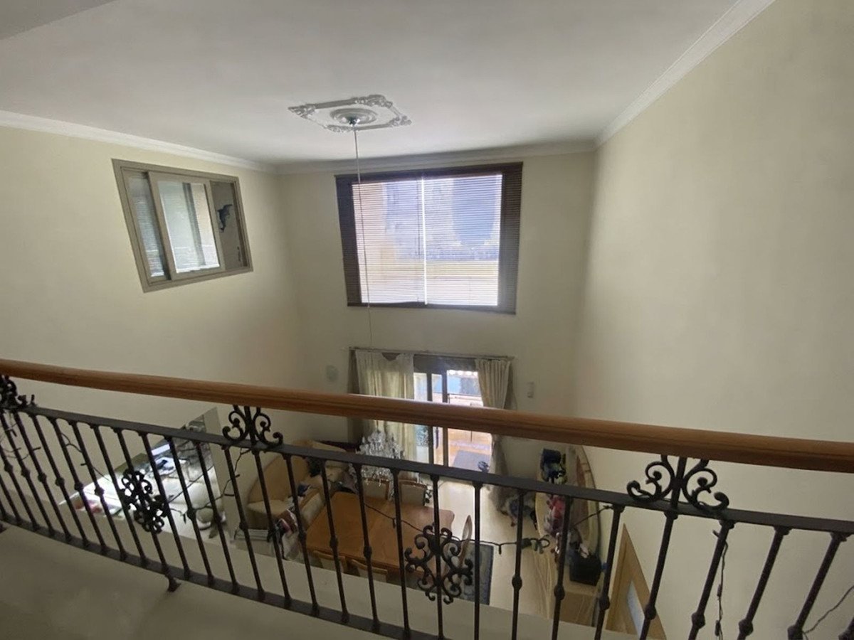 6 Bed Detached Villa in Nueva Andalucía