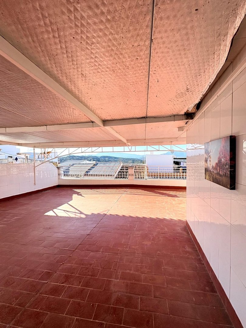 4 Bed Middle Floor Apartment in Alhaurín el Grande