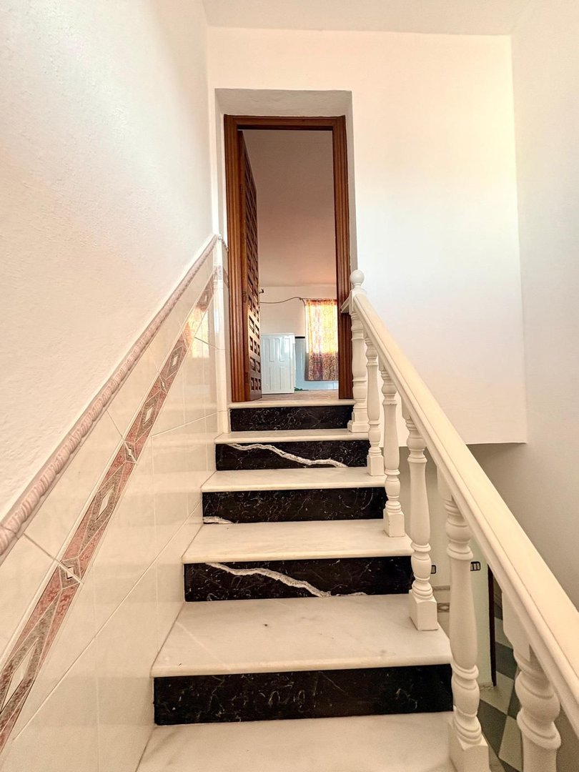 4 Bed Middle Floor Apartment in Alhaurín el Grande