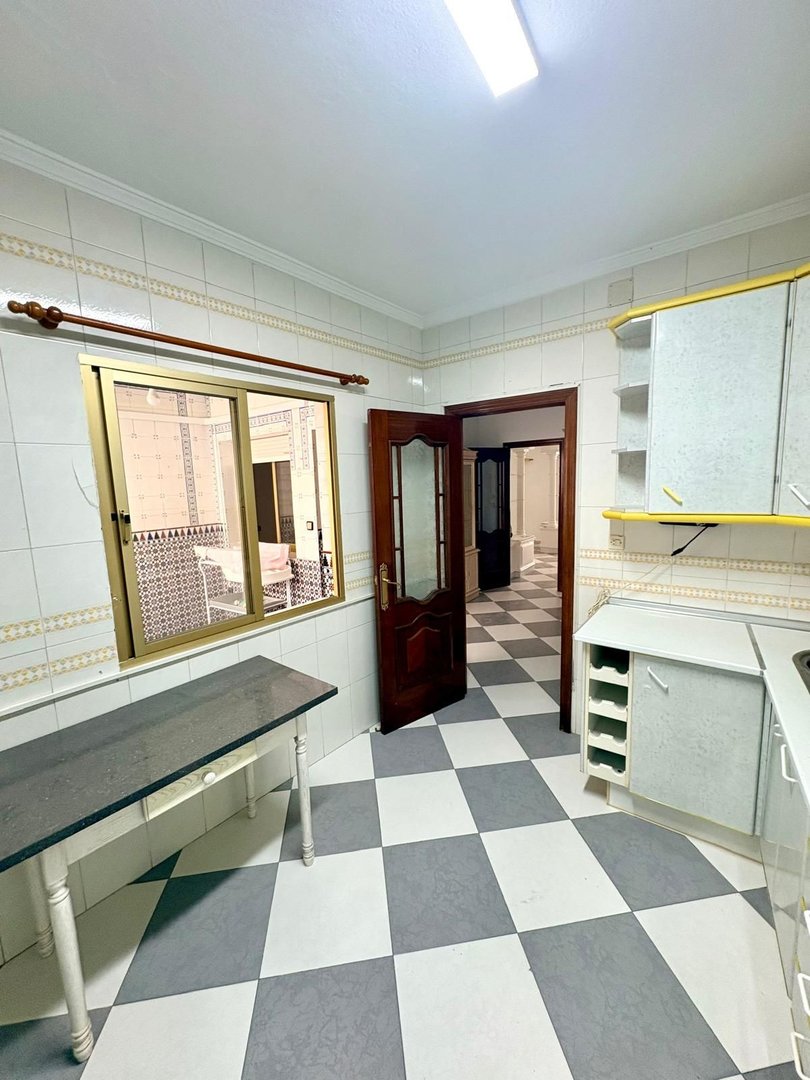 4 Bed Middle Floor Apartment in Alhaurín el Grande
