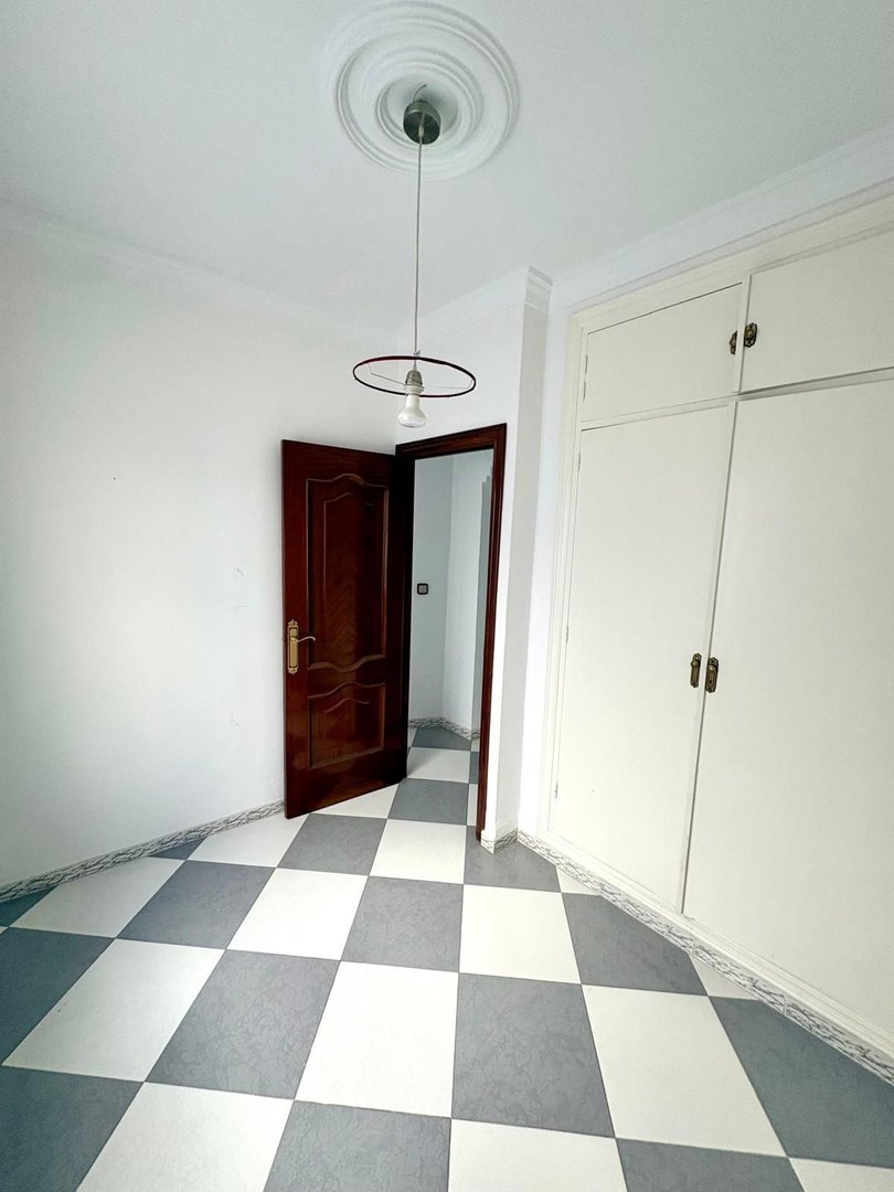 4 Bed Middle Floor Apartment in Alhaurín el Grande